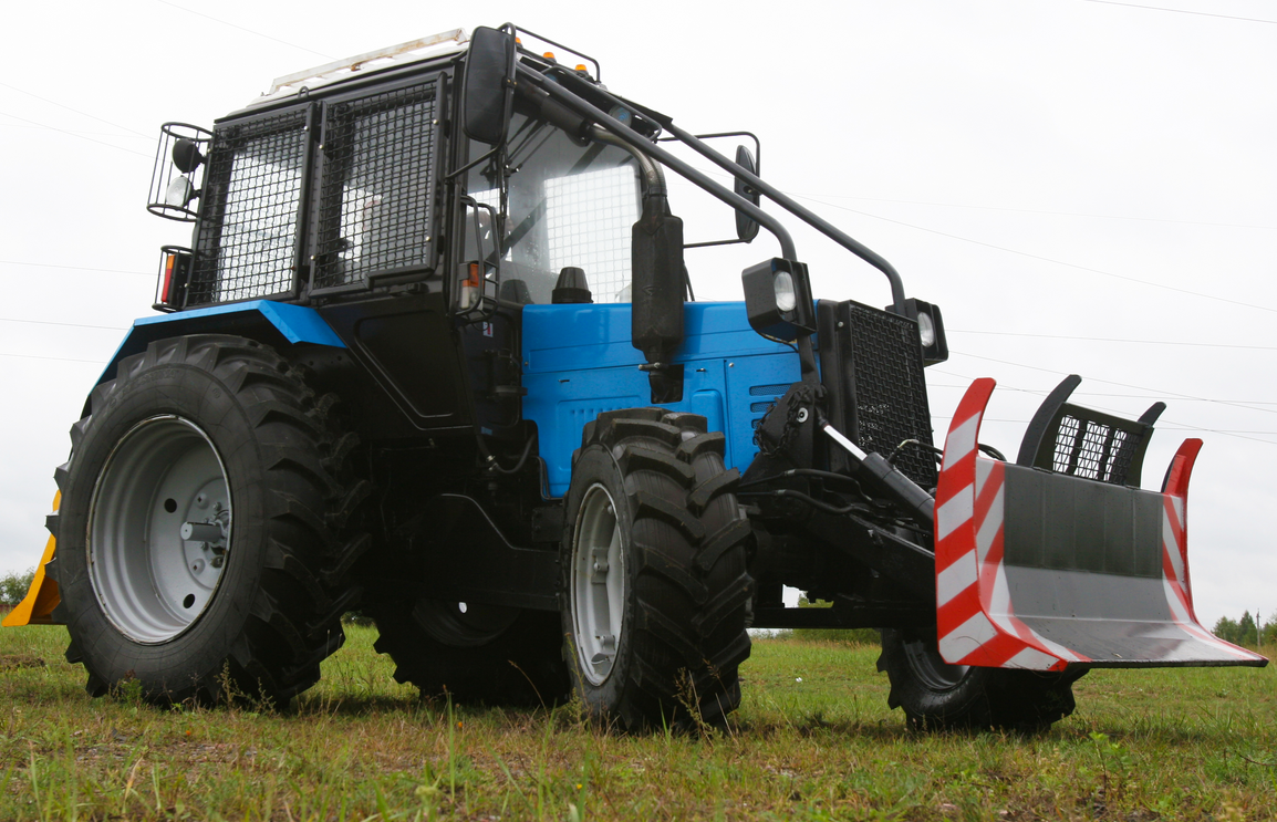 Машина универсальная лесная "Беларус" МУЛ-82.2 с толкателем и приспособлением трелевочным ПТ-50 | img-3